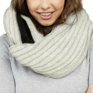 NWT DKNY off shite ribbed infinity scarf fleece faux fur lined